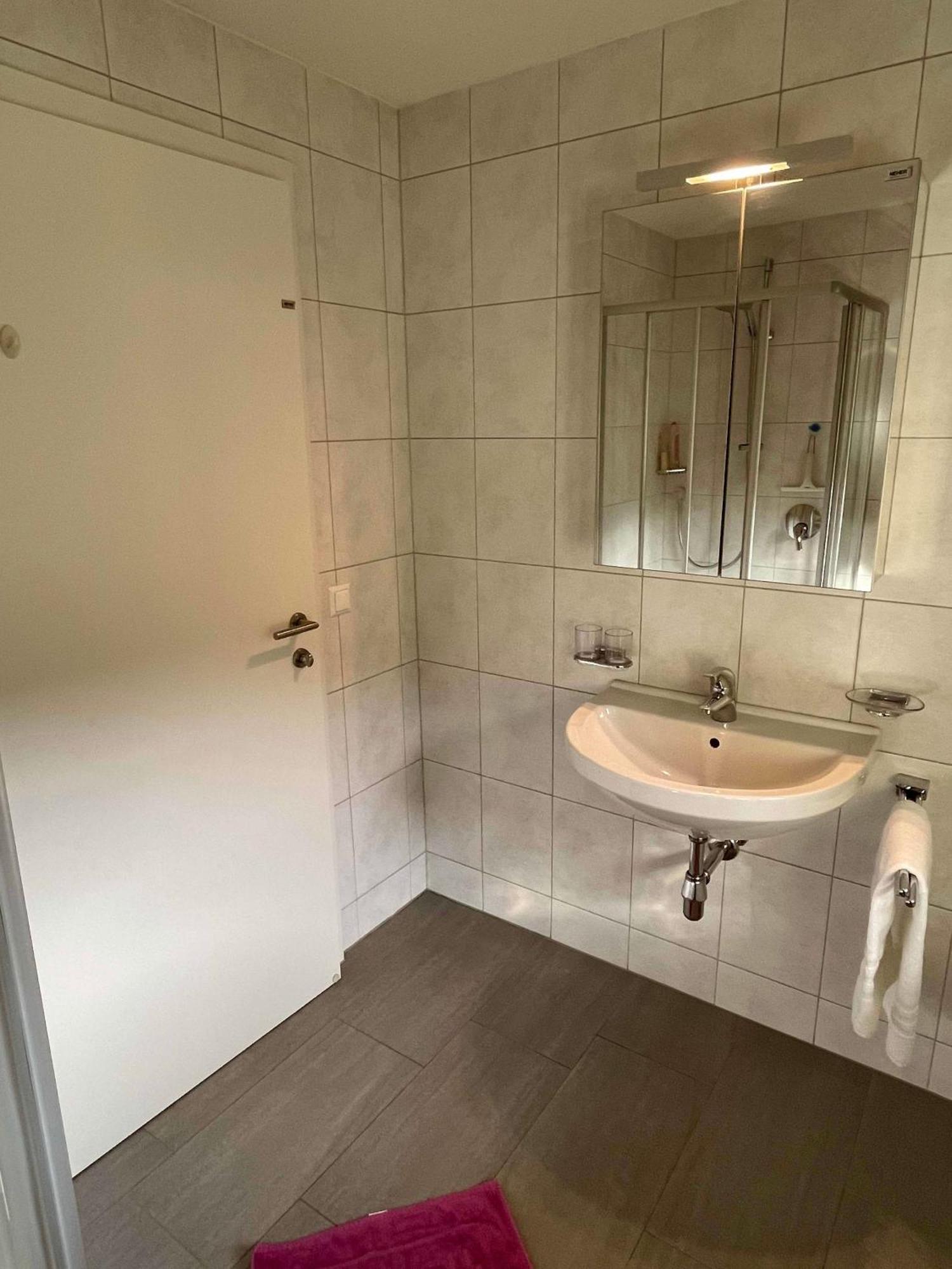 Ferienwohnung Mops Наудерс Екстериор снимка